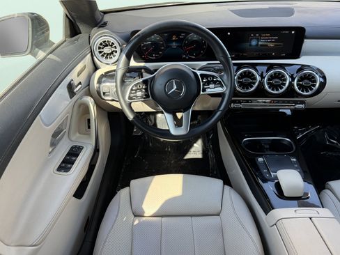 Used 2022 Mercedes-Benz CLA 250 image 34