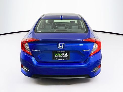 Used 2017 Honda Civic Touring image 7