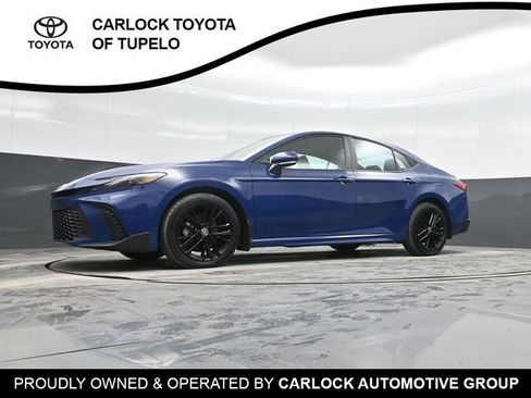 Used 2025 Toyota Camry SE image 43