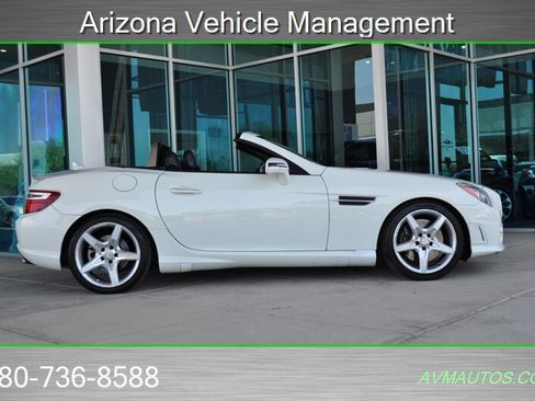 Used 2012 Mercedes-Benz SLK 350 image 5