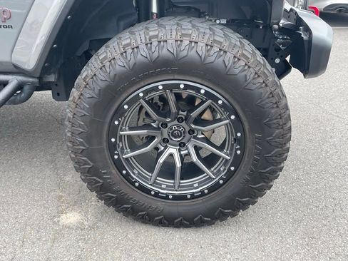 Used 2023 Jeep Gladiator Rubicon w/ LED Lighting Group image 31