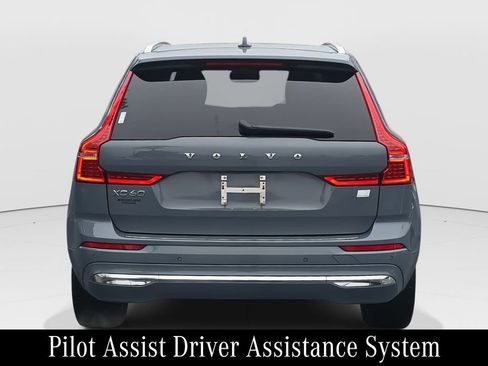 Used 2022 Volvo XC60 T8 Inscription w/ Advanced Package image 7