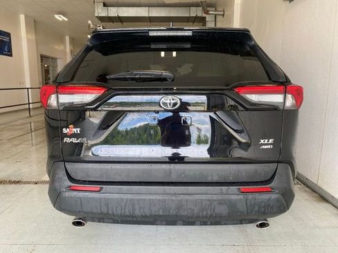 Used 2025 Toyota RAV4 XLE Premium w/ Weather Package AWD/4WD image 5