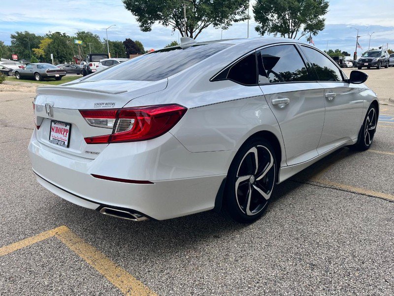 Used 2018 Honda Accord Sport image 6
