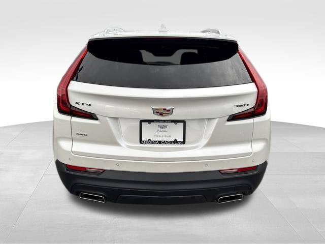 Certified 2023 Cadillac XT4 Luxury w/ Cold Weather Package AWD/4WD image 5