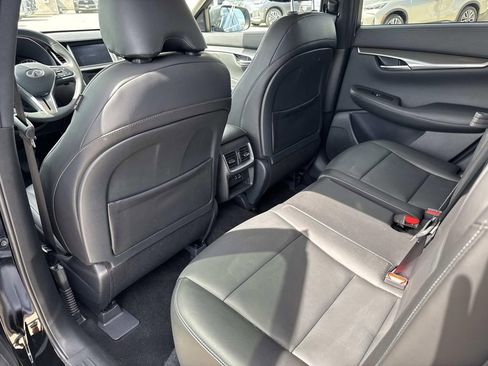 Certified 2025 INFINITI QX50 Pure image 11