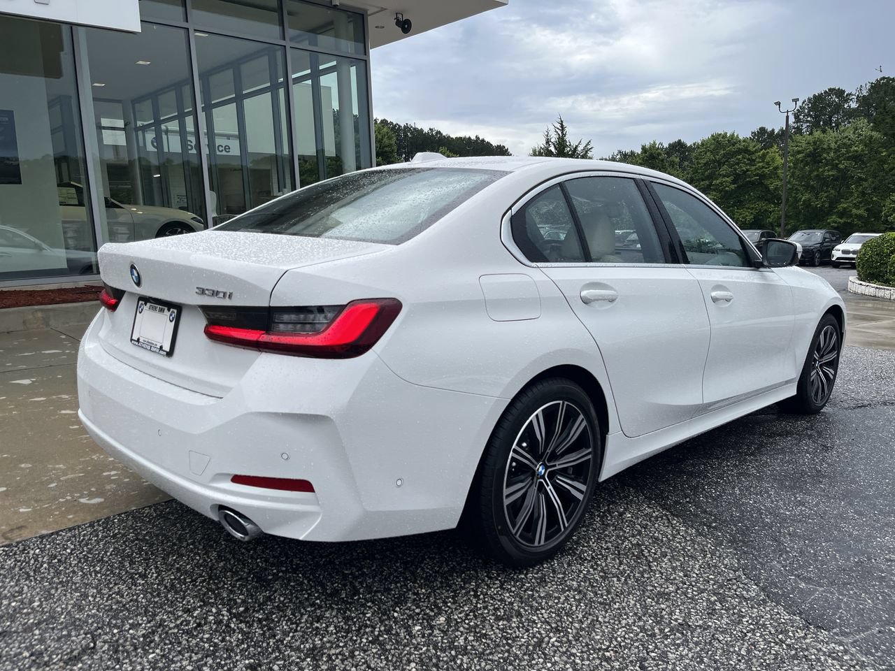 Used 2026 BMW 330i Sedan w/ Premium Package RWD image 8