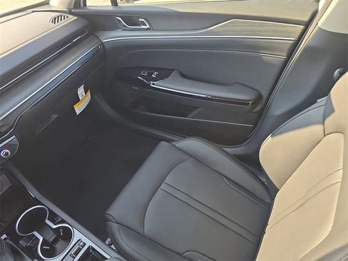 New 2026 Kia K5 EX image 16