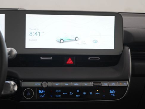 Certified 2022 Hyundai Ioniq 5 Limited w/ Cargo Package AWD/4WD image 18
