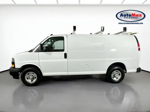 Used 2022 Chevrolet Express 2500 w/ Driver Convenience Package RWD image 4
