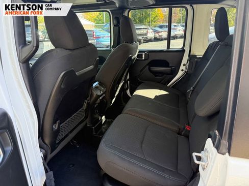 Used 2024 Jeep Wrangler Unlimited Rubicon 4xe image 25