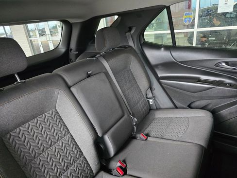Used 2023 Chevrolet Equinox LT image 19