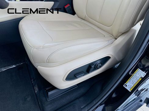 Used 2023 Jeep Grand Cherokee Limited image 28