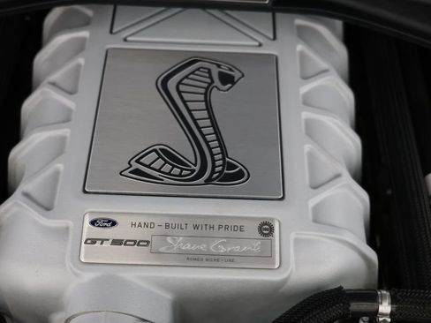 Used 2022 Ford Mustang Shelby GT500 w/ Technology Package RWD image 7