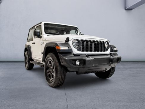 Used 2024 Jeep Wrangler Sport AWD/4WD image 7
