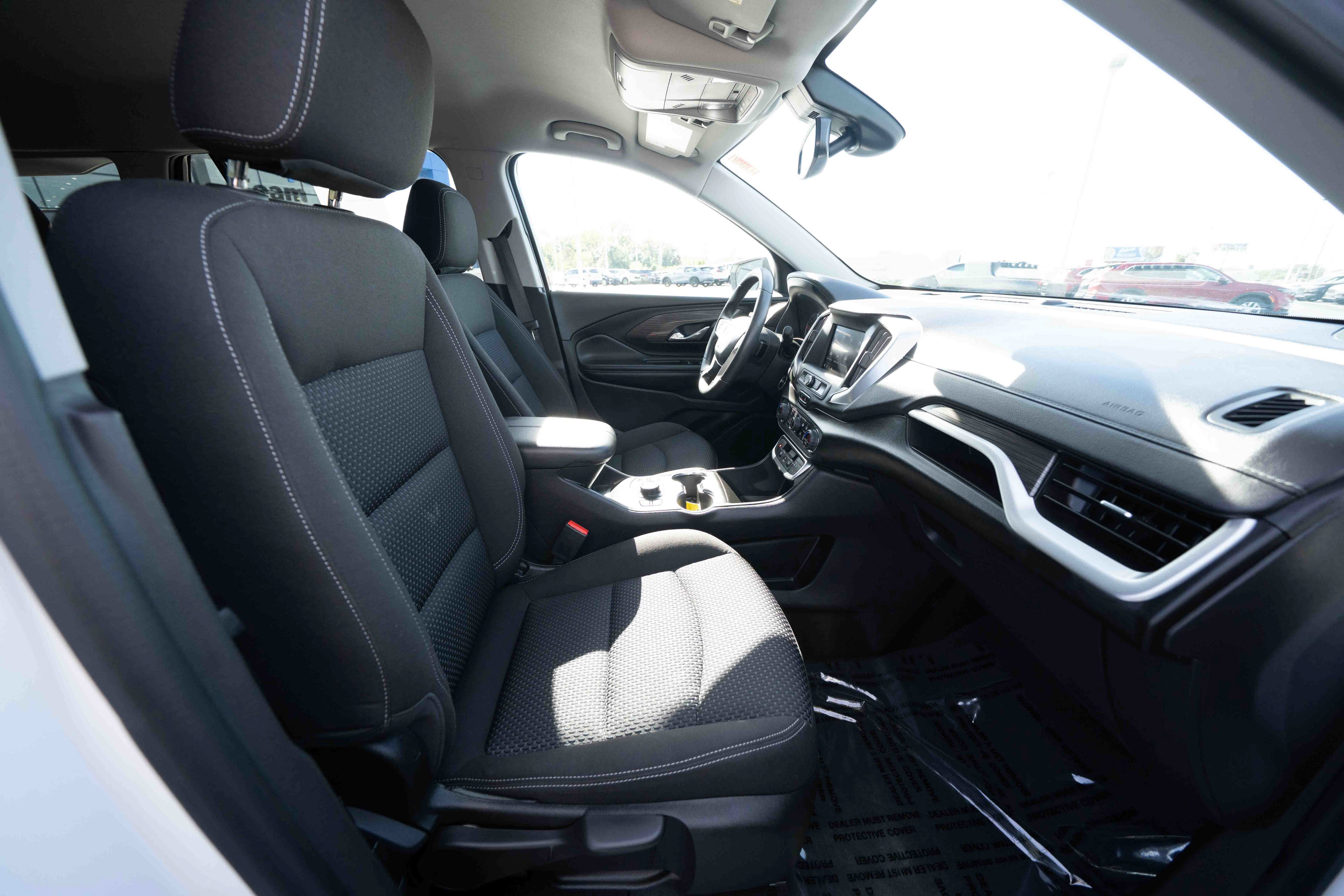 Used 2024 GMC Terrain SLE w/ Driver Convenience Package FWD image 27