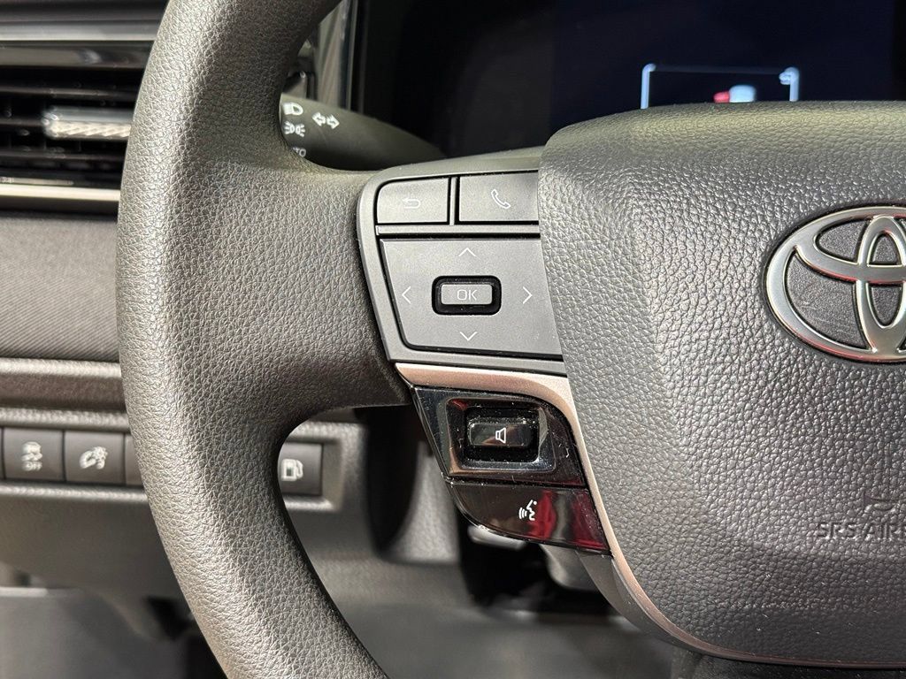 Used 2026 Toyota Camry LE FWD image 22