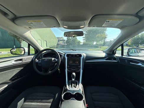 Used 2016 Ford Fusion SE FWD image 14