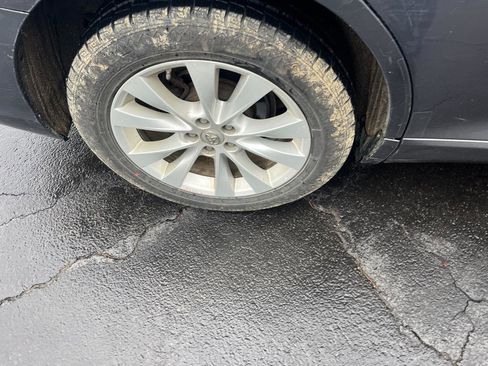 Used 2013 Toyota Venza LE image 25