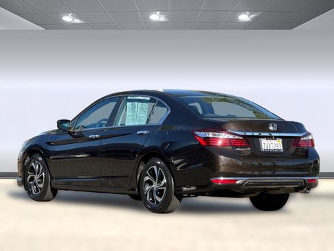Used 2017 Honda Accord LX image 3