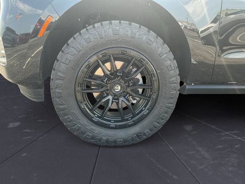 Used 2025 Lincoln Navigator Reserve AWD/4WD image 14