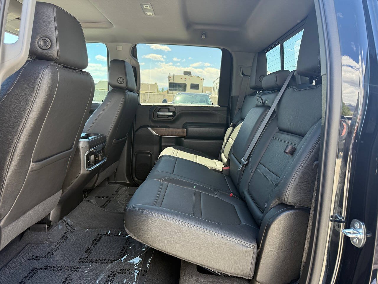 Used 2022 GMC Sierra 3500 Denali w/ Denali Ultimate Package AWD/4WD image 26