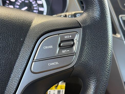Used 2017 Hyundai Santa Fe Sport FWD image 30