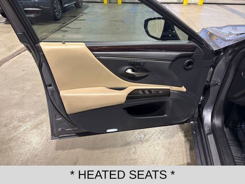 Used 2019 Lexus ES 350 w/ Premium Package image 10