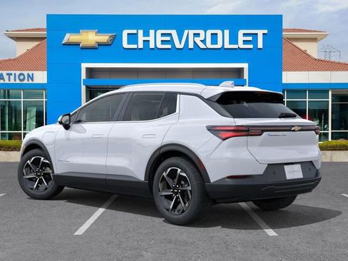 New 2026 Chevrolet Equinox EV LT image 3