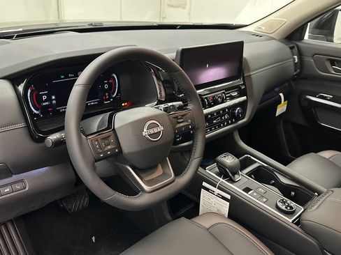 New 2026 Nissan Pathfinder Platinum w/ Cargo Package AWD/4WD image 19
