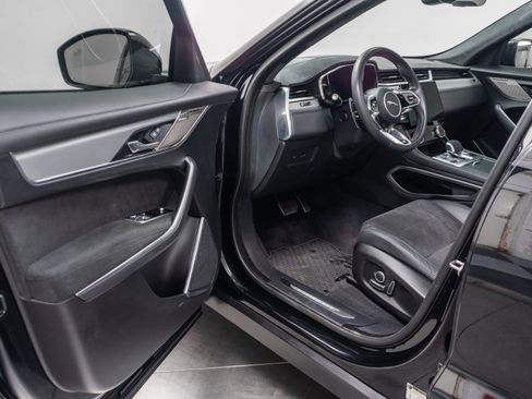 Used 2023 Jaguar F-PACE SVR image 23