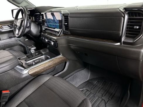 Used 2025 GMC Sierra 1500 Elevation image 30