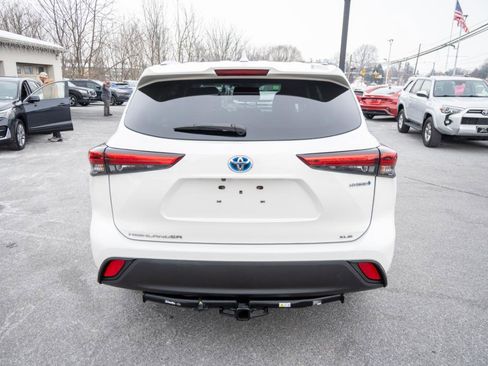Used 2021 Toyota Highlander XLE image 8