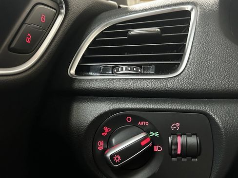 Used 2017 Audi Q3 2.0T Premium FWD image 24