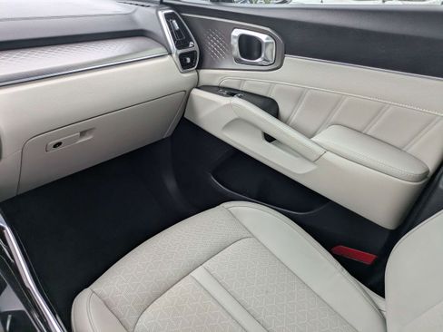 Used 2023 Kia Sorento SX FWD image 17