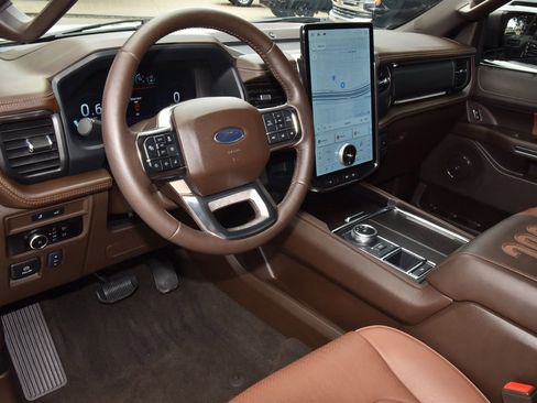 Used 2024 Ford Expedition Max King Ranch RWD image 34