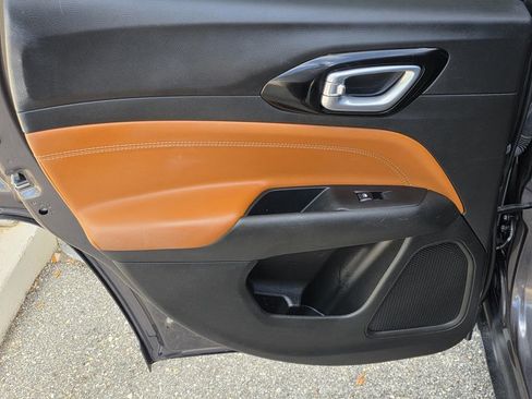 Used 2024 Jeep Compass Limited image 33