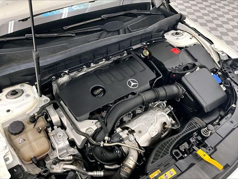 Certified 2022 Mercedes-Benz GLB 250 image 30