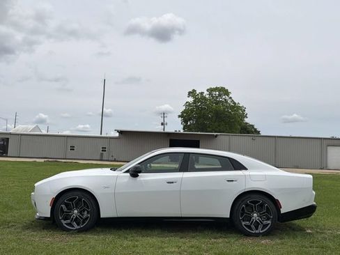 New 2026 Dodge Charger R/T AWD/4WD image 14