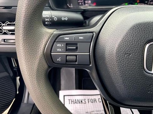 Used 2023 Honda Accord EX image 17