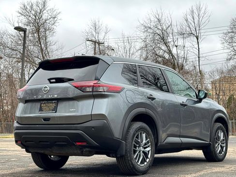 Used 2021 Nissan Rogue S AWD/4WD image 7