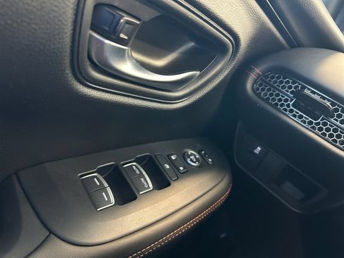 Used 2025 Honda HR-V Sport image 26