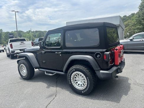 Used 2022 Jeep Wrangler Sport AWD/4WD image 5