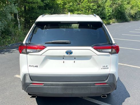 Certified 2024 Toyota RAV4 XLE w/ Convenience Package AWD/4WD image 4