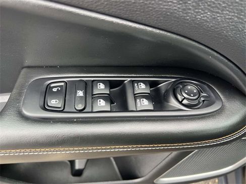 Used 2019 Jeep Compass Latitude image 18