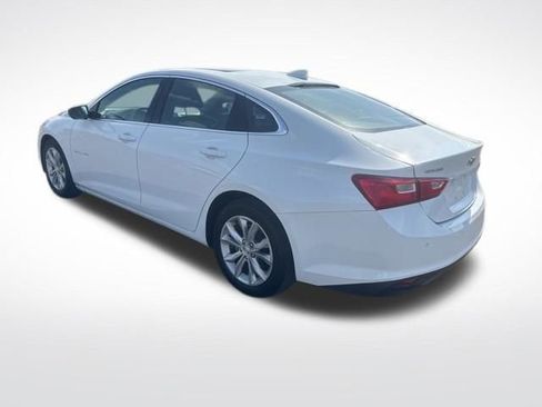 Used 2024 Chevrolet Malibu LT image 3