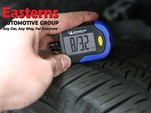 Used 2025 Jeep Wrangler Unlimited Sahara AWD/4WD image 23