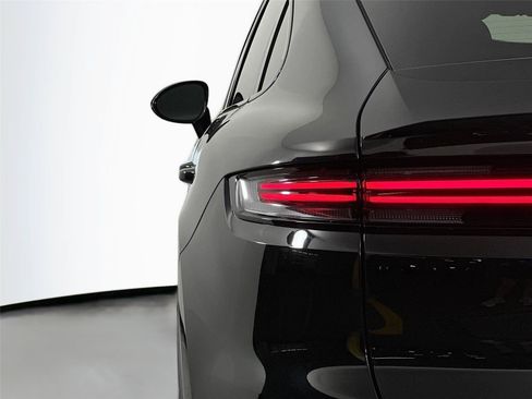 Certified 2026 Porsche Cayenne Coupe AWD/4WD image 16