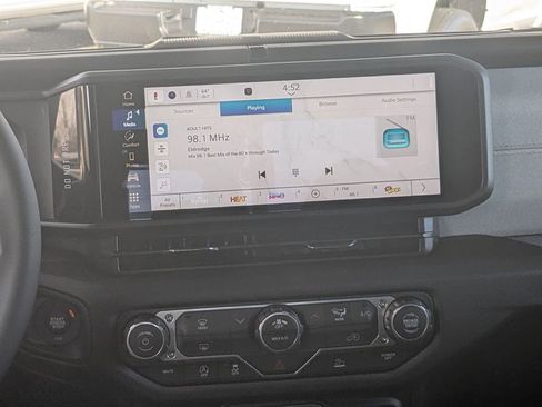 New 2026 Jeep Gladiator Sport image 25