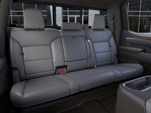 New 2026 GMC Sierra 1500 SLT image 17